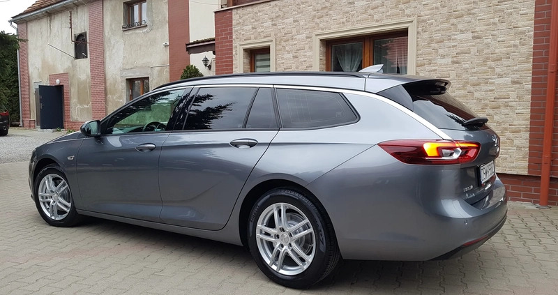 Opel Insignia cena 63900 przebieg: 149000, rok produkcji 2018 z Strzegom małe 742